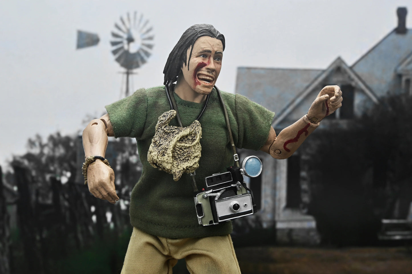 NECA Texas Chainsaw Massacre 50th Anniversary Hitchhiker Clothed Action Figure 20 cm