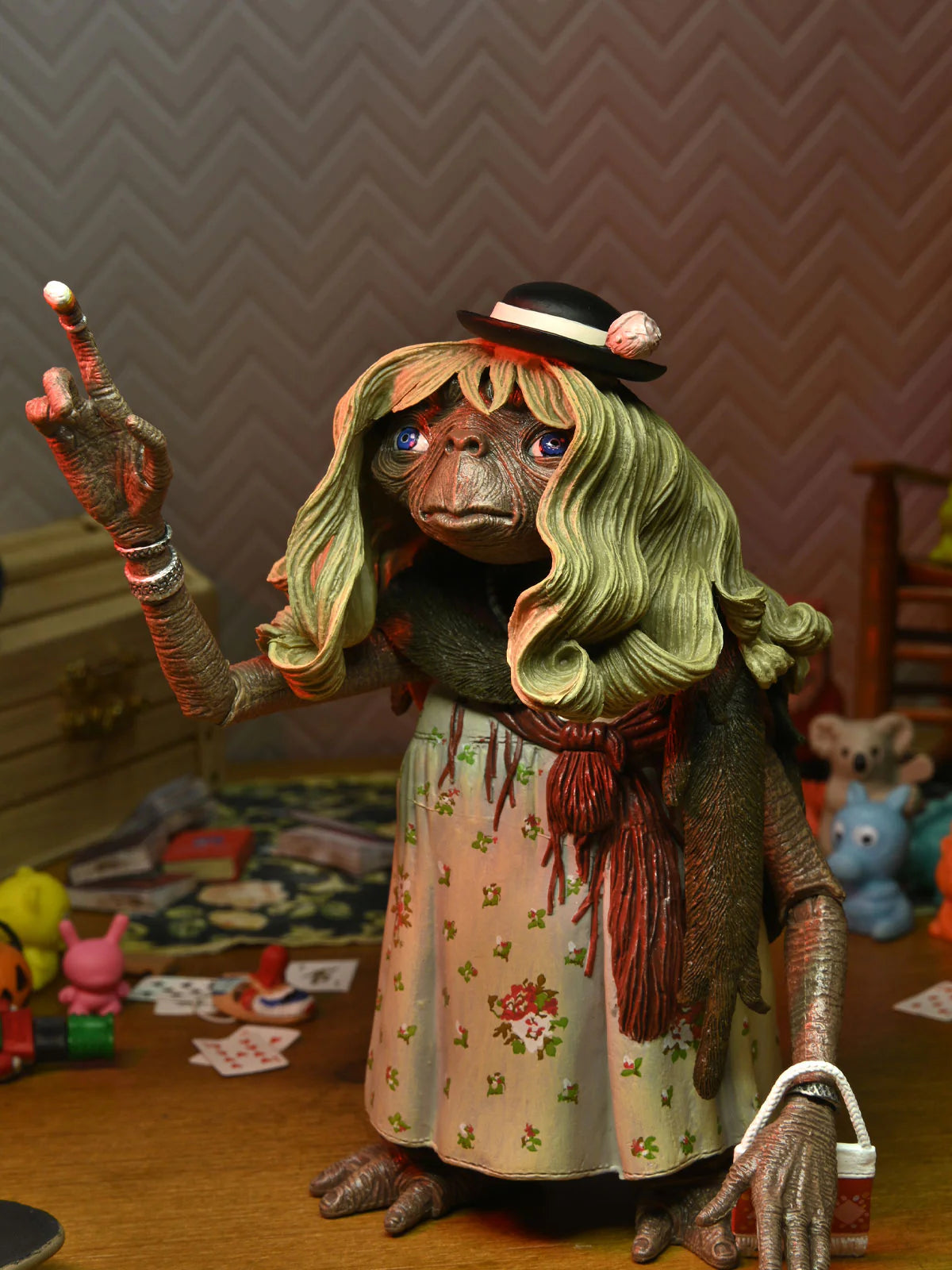 NECA E.T. the Extra-Terrestrial 40th Anniversary Ultimate Dress-Up E.T. Action Figure