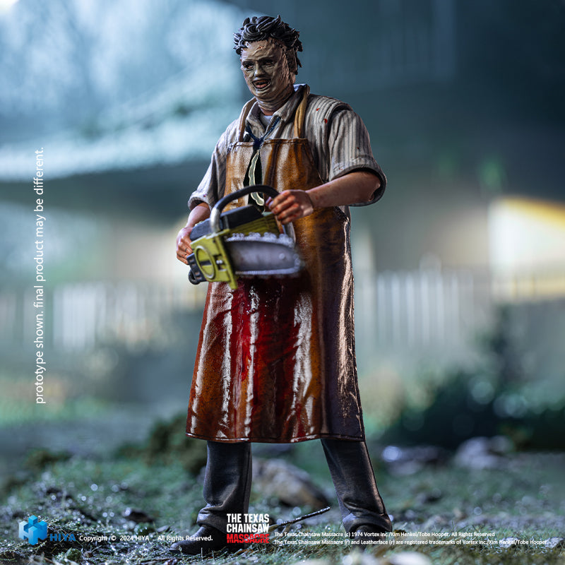 Leatherface Killing Mask Hiya Toys – posa con motosega