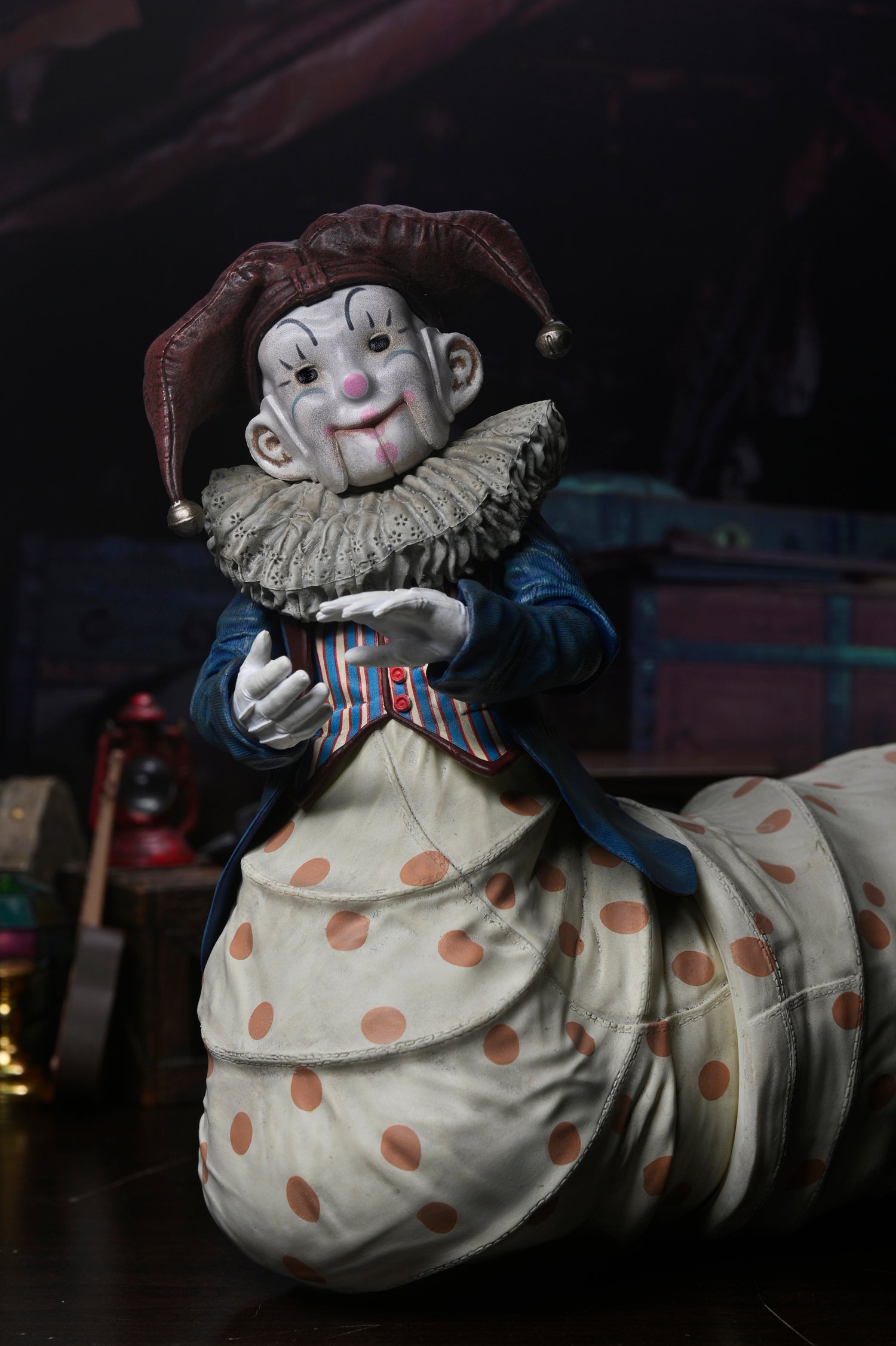NECA Krampus Der Klown accessori