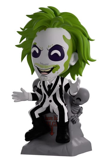 Youtooz Beetlejuice Vinyl Figure 12 cm – vista frontale angolata 4